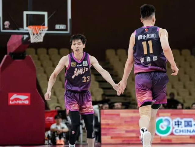 吉林男篮客场大胜青岛队，晋级季后赛！