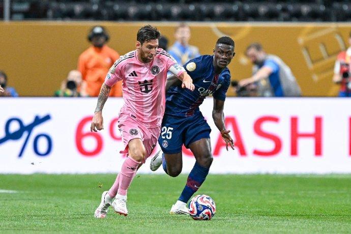 杜塞尔多夫5-0大胜弗拉门戈夫，豪取联赛首胜