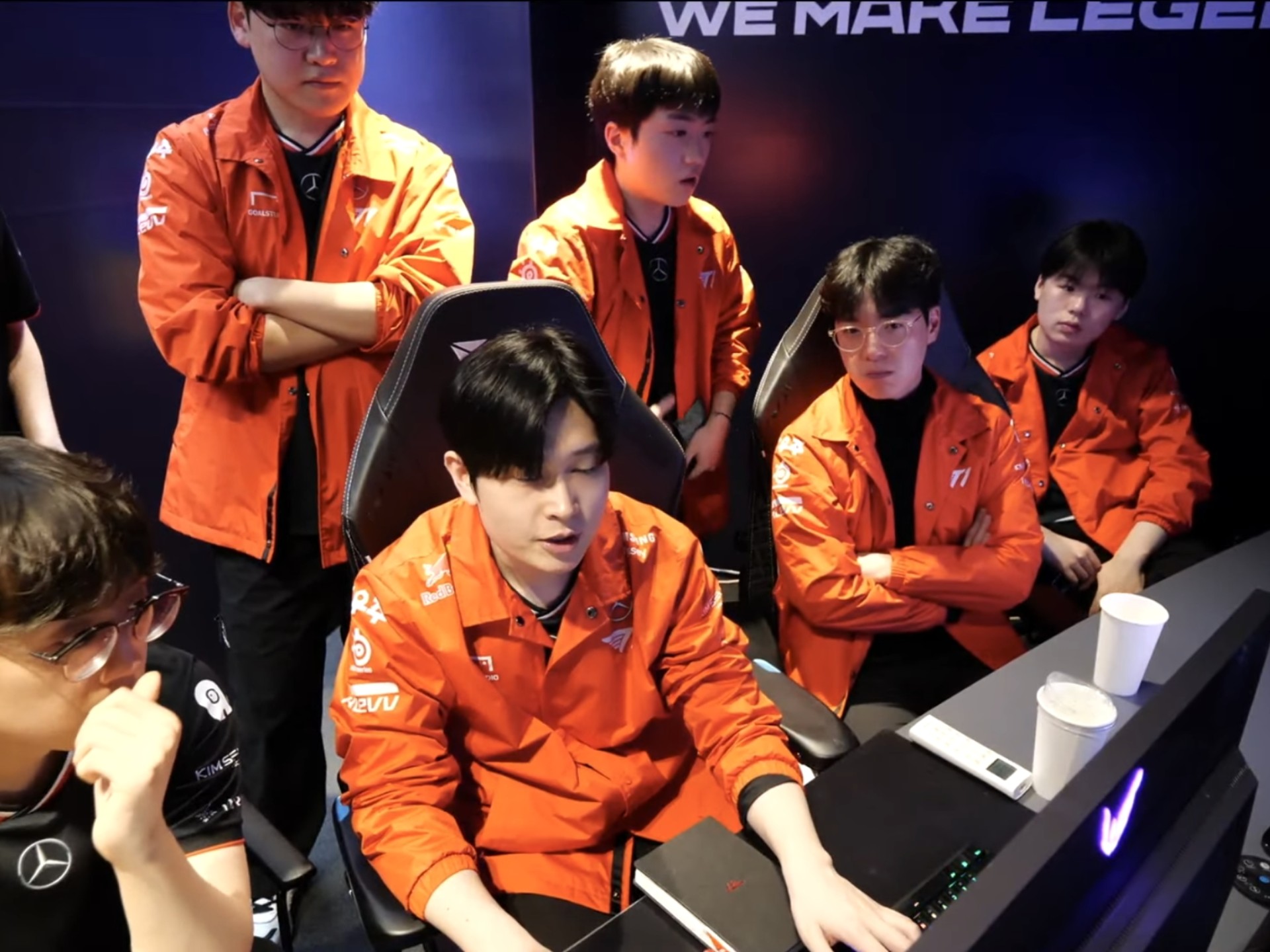 世俱杯官网-KT轻取DRX，Clid关键团战开团秒人宿敌对决淘汰赛，让粉丝疯狂欢呼