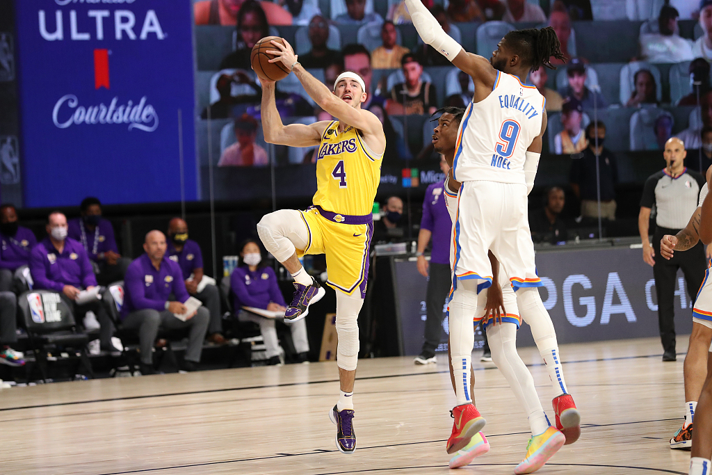 雷霆战胜骑士，保罗32分创个人赛季最高得分