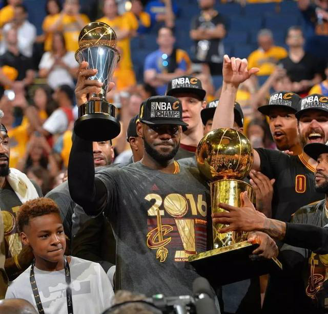 世俱杯改制-抓住胜机抢占先机，晋级决赛登峰造极