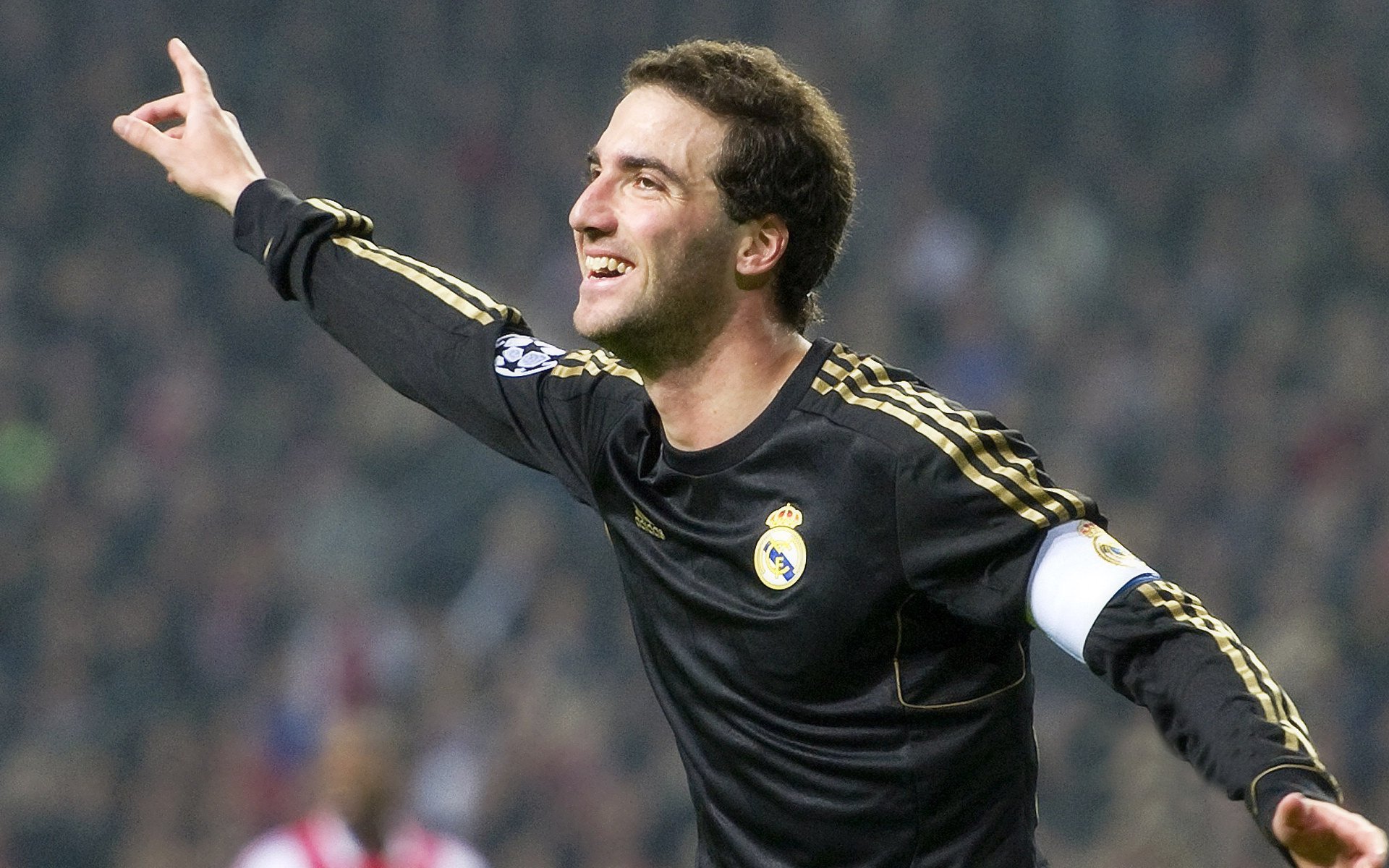 绿茵与硬木的对话,当意甲焦点战遇见马刺的绝杀时刻