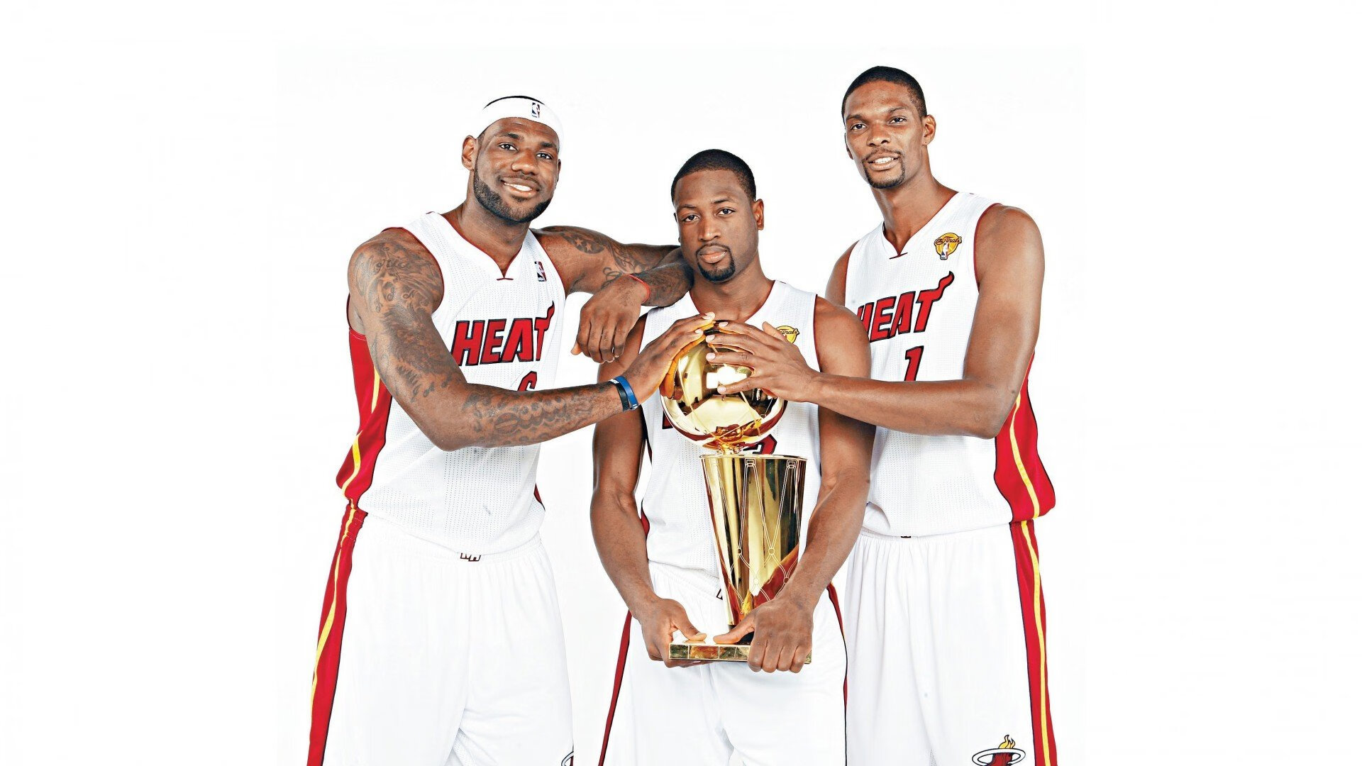 莱万冠军级表现映衬下的足球多元宇宙，从洪都拉斯击败中国谈起